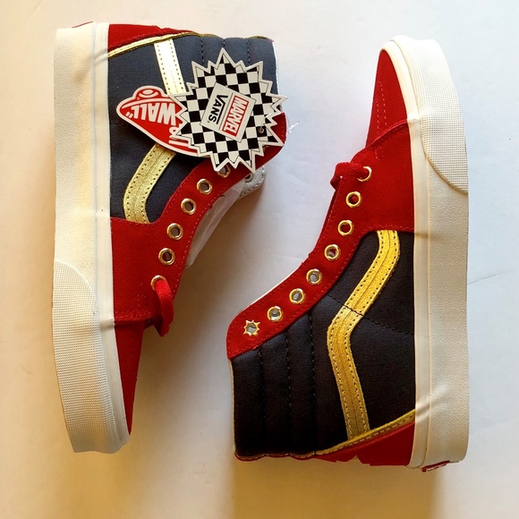 Vans Captain Marvel Limited Edition Sk8 Hi - Picture 6 of 7